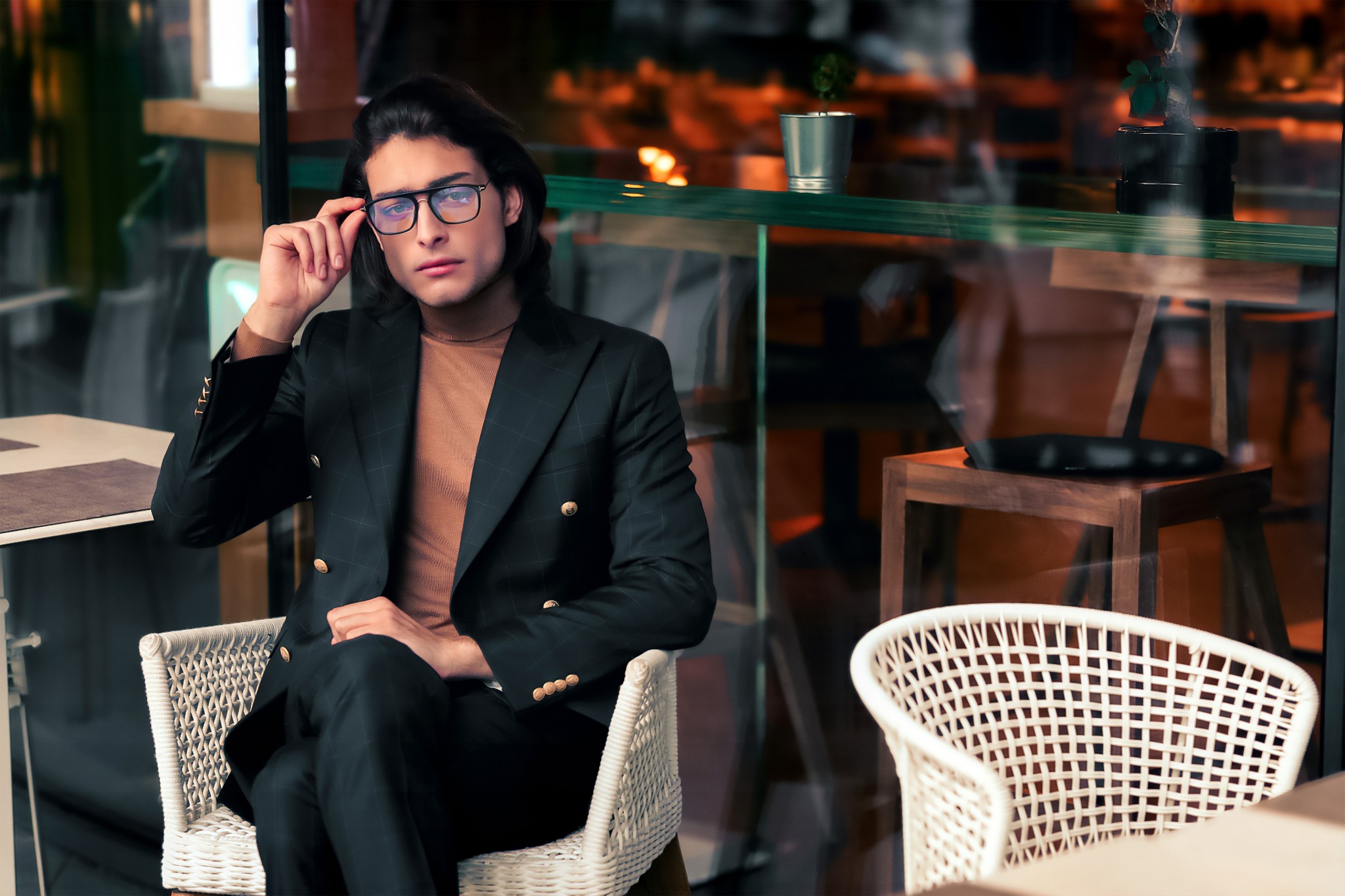 Costume bespoke Filip Cezar și diferențele față de made to measure