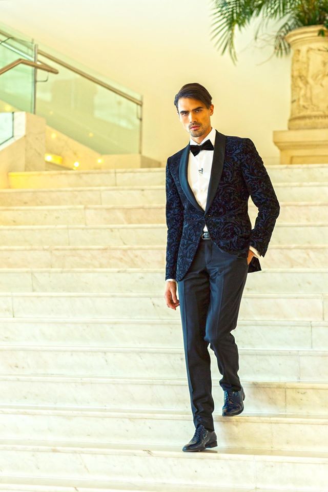 Bespoke suit - Filip Cezar Blue Paisley