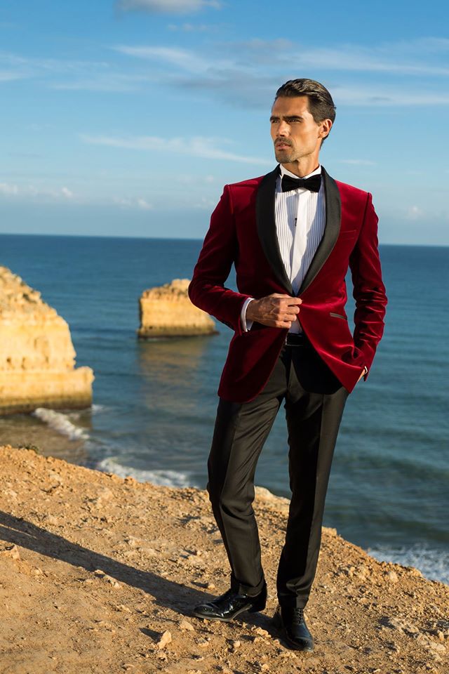 Costum la comanda Filip Cezar Red Velvet