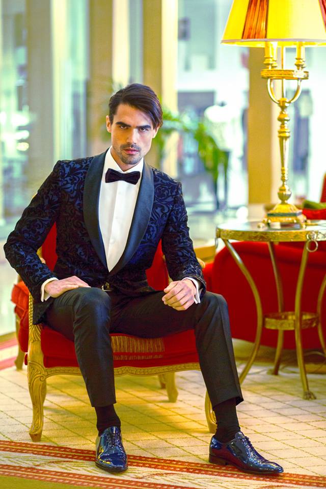 Costum la comanda Filip Cezar Blue Paisley