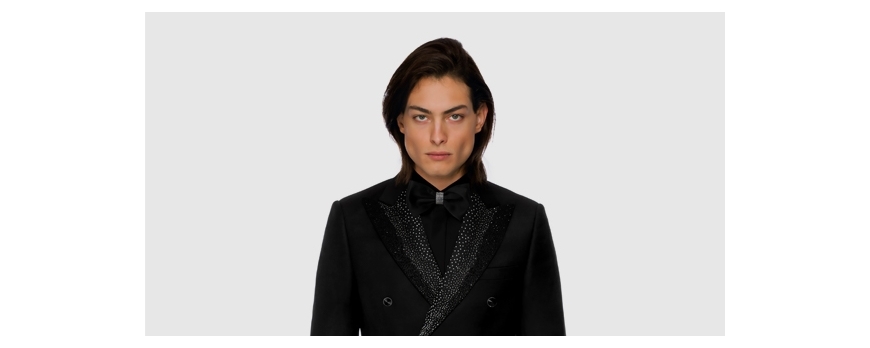 Ce costume de nuntă se poartă în 2025